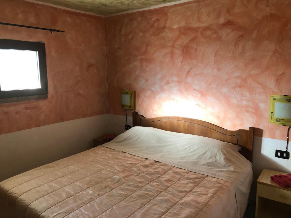 Sarrala Appartement Tertenìa Buitenkant foto