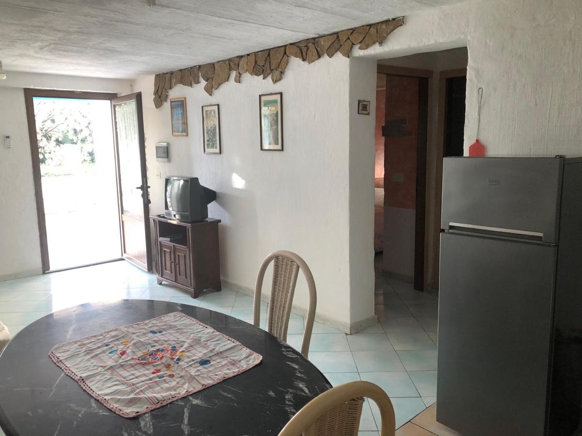Sarrala Appartement Tertenìa Buitenkant foto